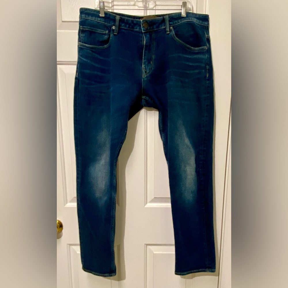 Vigoss Men's Jude Tapered Jeans